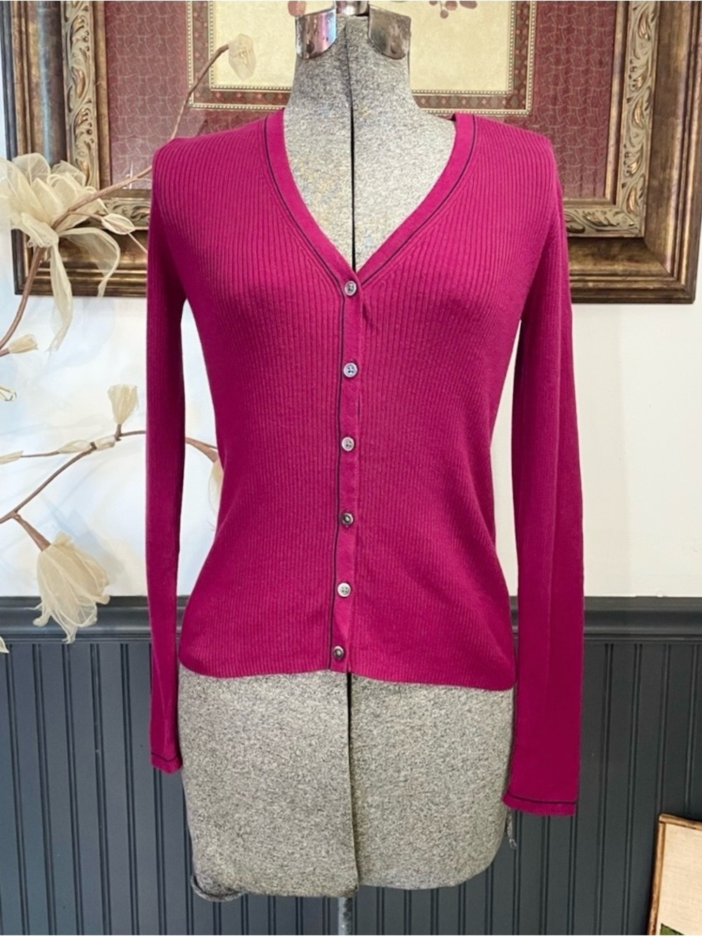 Ines de la Fressange x Uniqlo Cotton Ribbed V-Neck Magenta Cardigan Sz S🧡🎀 - Picture 2 of 11